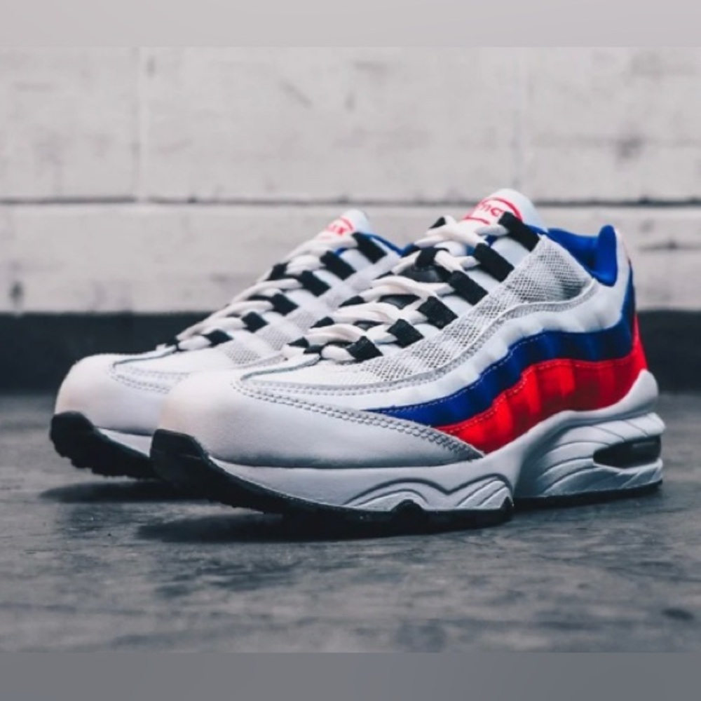 Nike Air Max 95 GS Shoes White Solar Red Size 905348 103 Size 7y